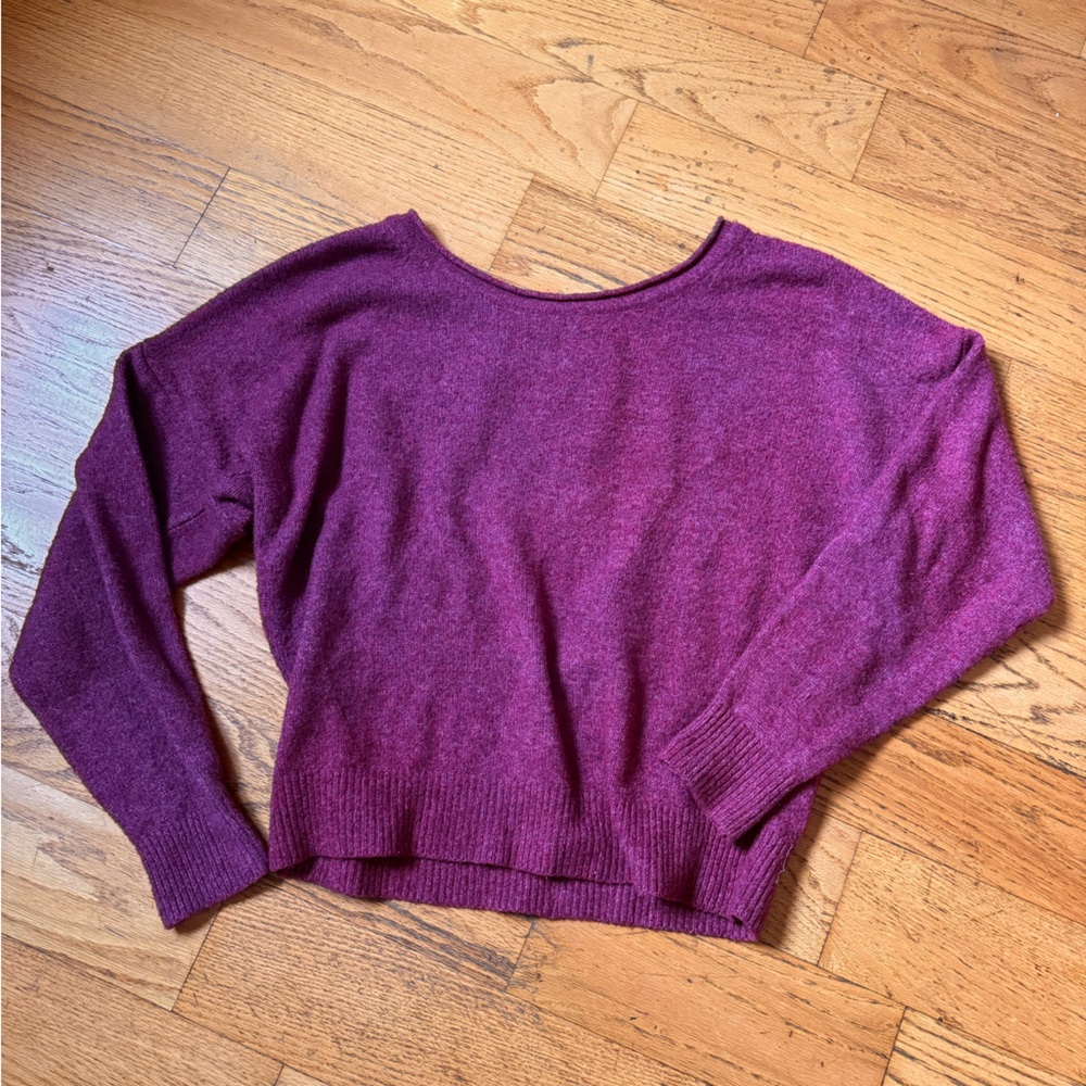 Abercrombie & Fitchburg sweater top